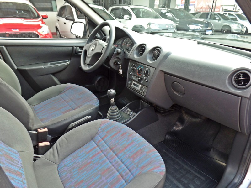CELTA 1.0 MPFI SPIRIT 8V FLEX 4P MANUAL - 2011 - CAXIAS DO SUL