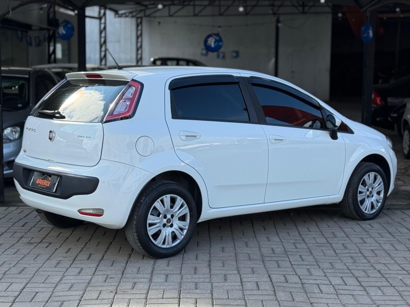 PUNTO 1.4 ATTRACTIVE 8V FLEX 4P MANUAL - 2016 - LAGOA VERMELHA