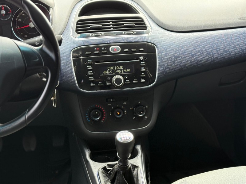 PUNTO 1.4 ATTRACTIVE 8V FLEX 4P MANUAL - 2016 - LAGOA VERMELHA