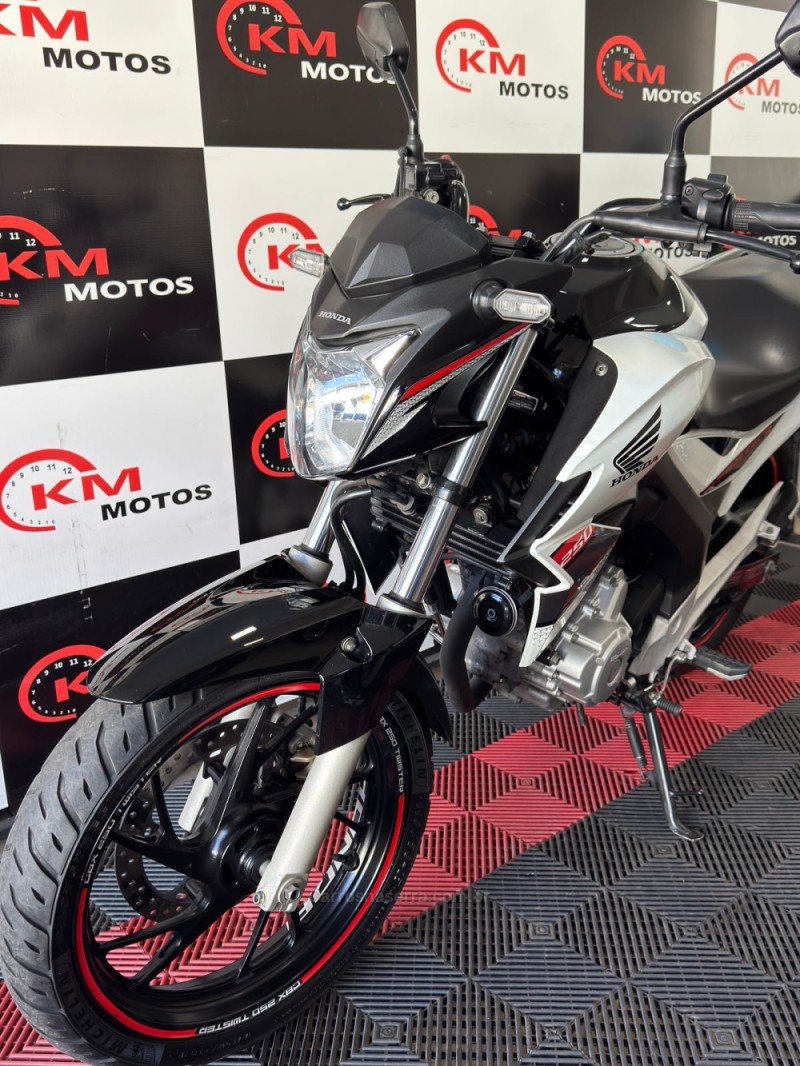 CB 250F TWISTER CBS - 2018 - PORTãO