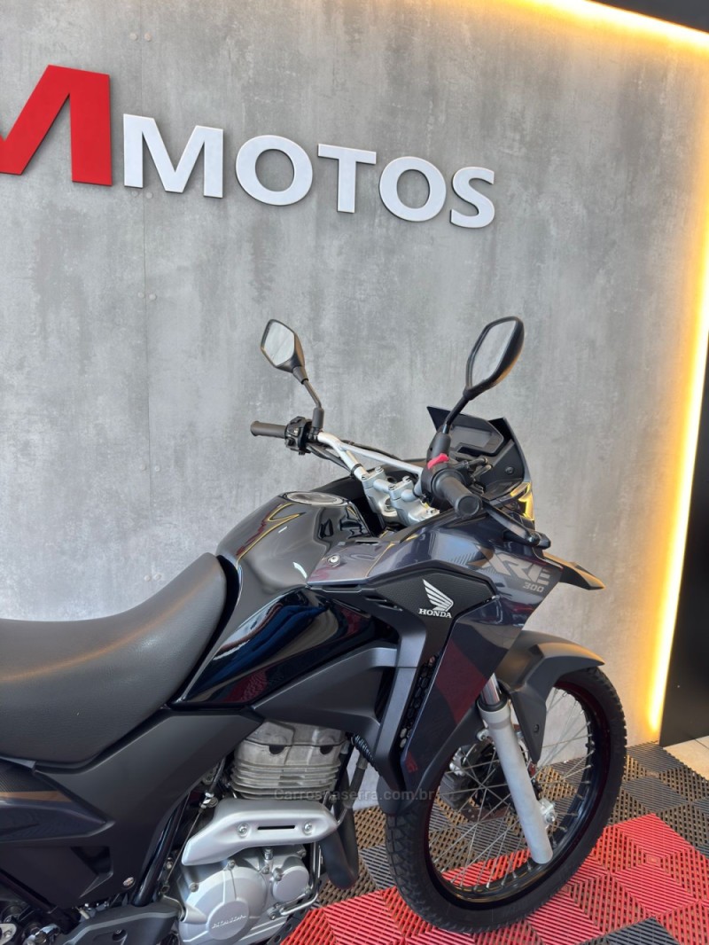 XRE 300 ABS - 2022 - PORTãO