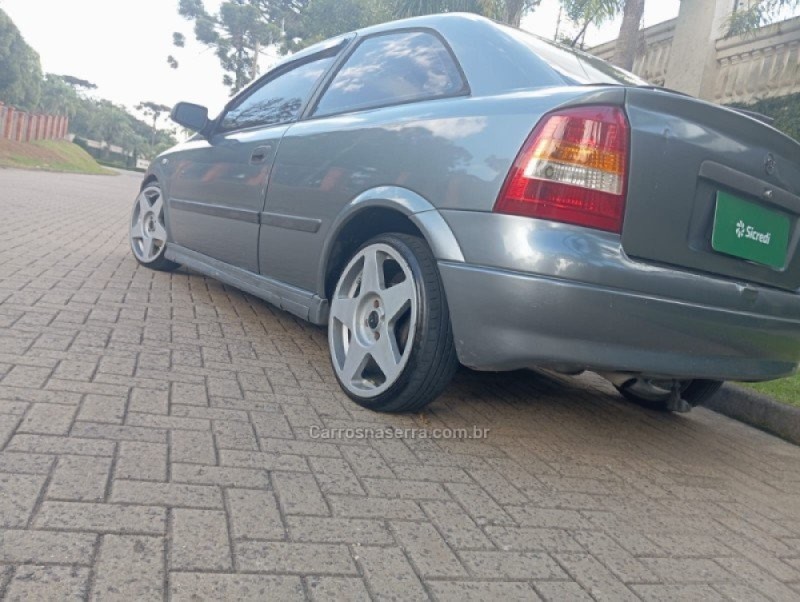 ASTRA 1.8 MPFI GL 8V GASOLINA 4P MANUAL - 2001 - CAXIAS DO SUL