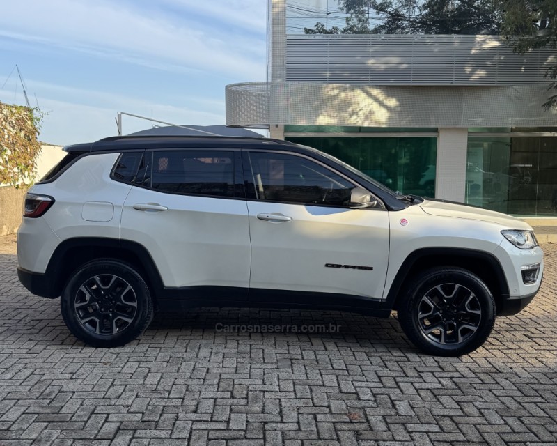 COMPASS 2.0 TRAILHAWK TD350 TURBO DIESEL 4X4 4P AUTOMÁTICO - 2019 - TAQUARA