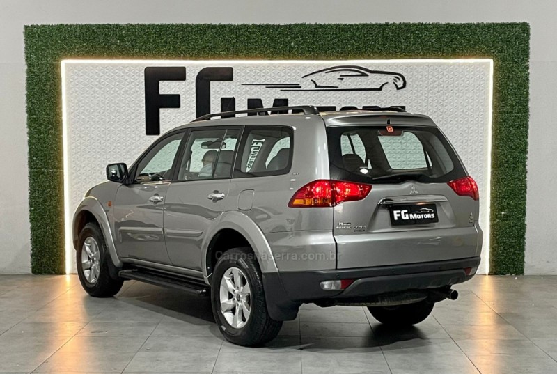 PAJERO DAKAR 3.2 HPE S 4X4 7 LUGARES 16V TURBO INTERCOOLER DIESEL 4P AUTOMÁTICO - 2013 - NOVO HAMBURGO
