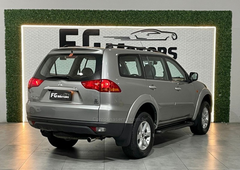 PAJERO DAKAR 3.2 HPE S 4X4 7 LUGARES 16V TURBO INTERCOOLER DIESEL 4P AUTOMÁTICO - 2013 - NOVO HAMBURGO