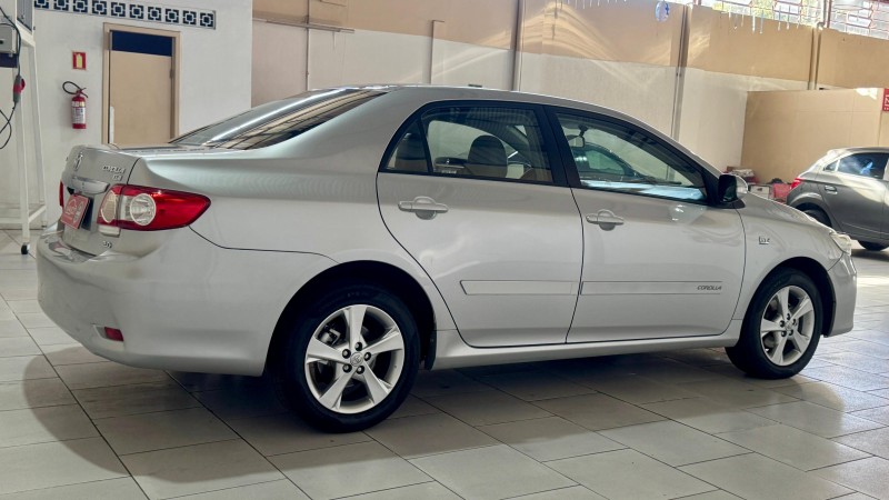 COROLLA 2.0 XEI 16V FLEX 4P AUTOMÁTICO - 2012 - ESTâNCIA VELHA