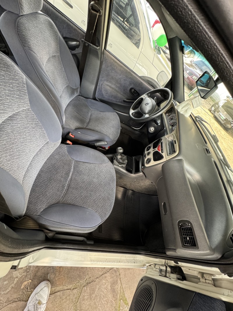 PALIO 1.0 MPI FIRE ELX 16V GASOLINA 4P MANUAL - 2002 - CAXIAS DO SUL