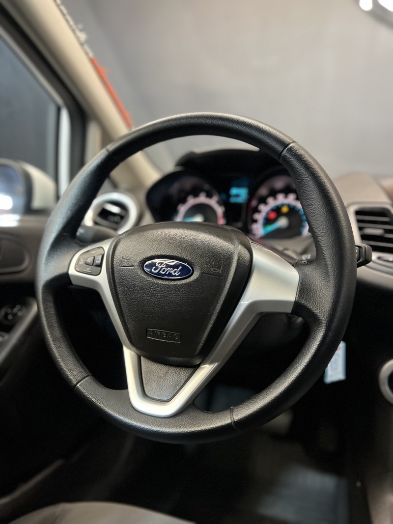 FIESTA 1.6 SEL HATCH 16V FLEX 4P AUTOMÁTICO - 2017 - CAXIAS DO SUL