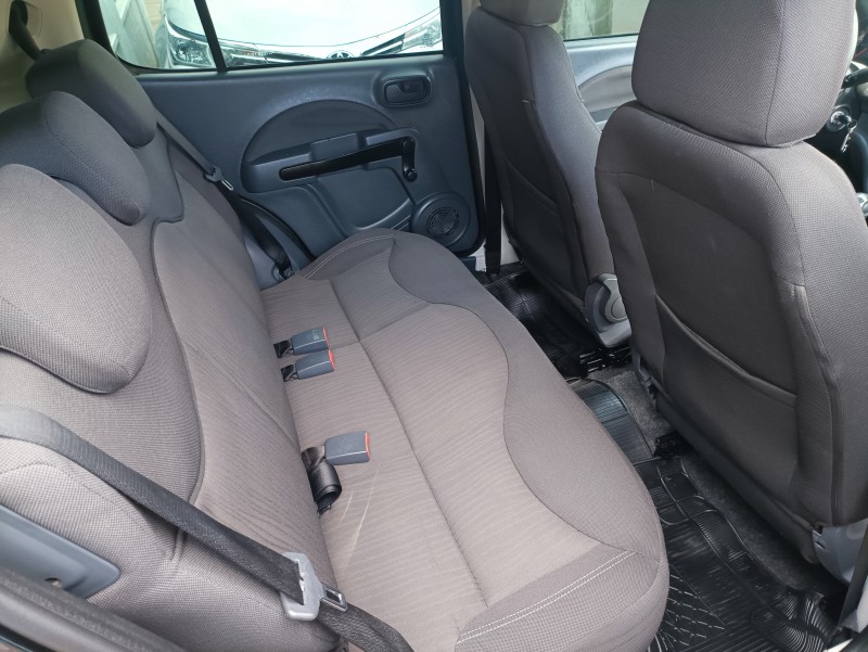 UNO 1.4 EVO WAY 8V FLEX 4P MANUAL - 2012 - BOM PRINCíPIO