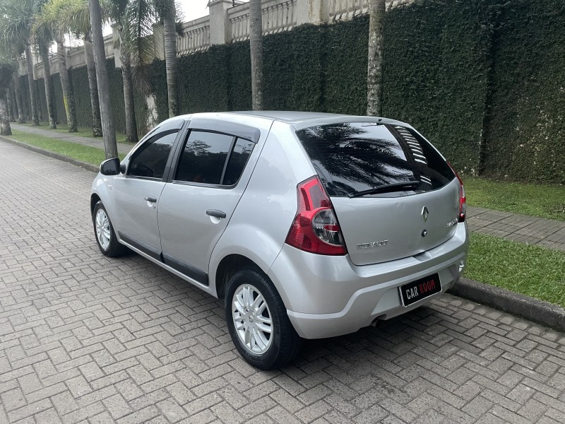 SANDERO 1.6 EXPRESSION 8V FLEX 4P MANUAL - 2011 - CAXIAS DO SUL