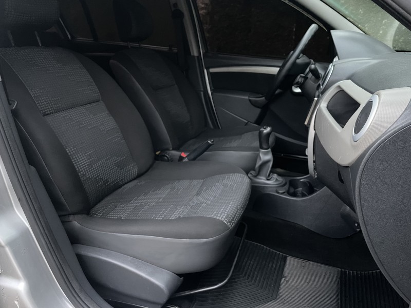 SANDERO 1.6 EXPRESSION 8V FLEX 4P MANUAL - 2011 - CAXIAS DO SUL