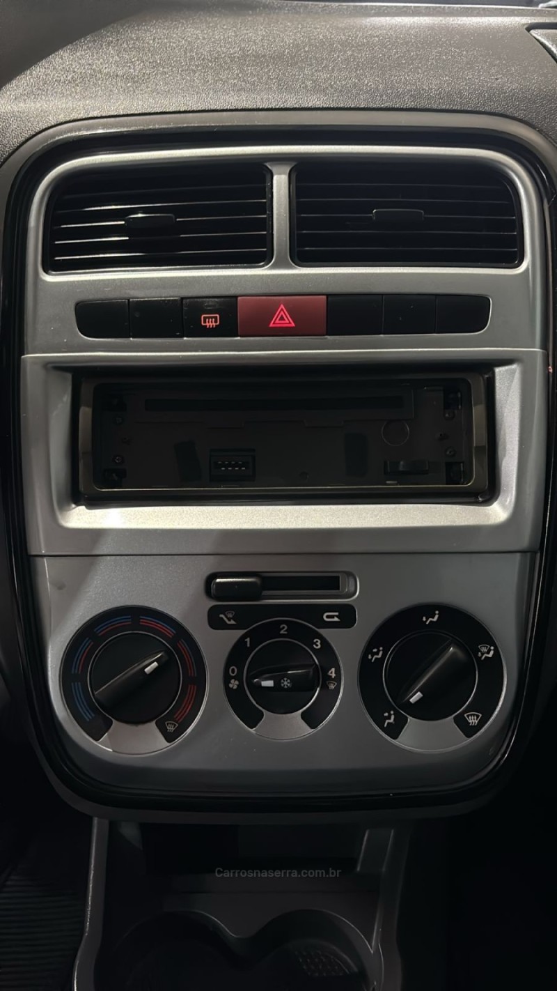 PUNTO 1.4 ATTRACTIVE 8V FLEX 4P MANUAL - 2011 - BENTO GONçALVES