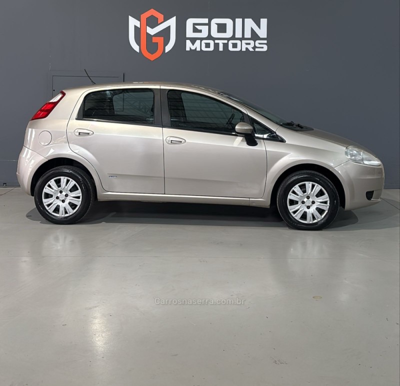 PUNTO 1.4 ATTRACTIVE 8V FLEX 4P MANUAL - 2011 - BENTO GONçALVES