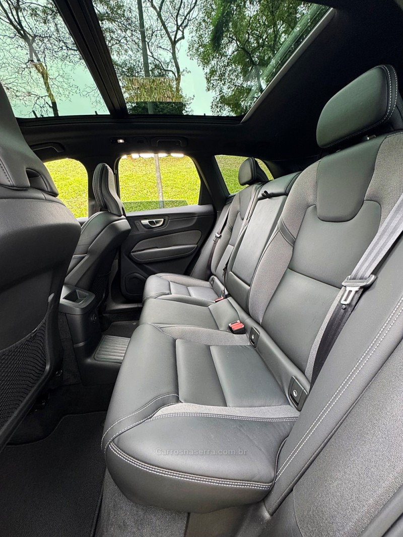 XC60 2.0 T8 ULTIMATE DARK AWD HIBRIDO 4P AUTOMÁTICO  - 2024 - PASSO FUNDO