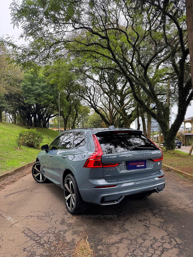 XC60 2.0 T8 ULTIMATE DARK AWD HIBRIDO 4P AUTOMÁTICO  - 2024 - PASSO FUNDO