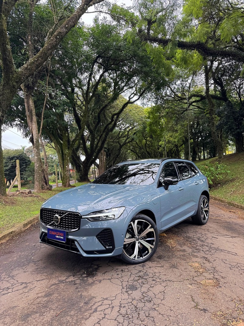 XC60 2.0 T8 ULTIMATE DARK AWD HIBRIDO 4P AUTOMÁTICO 