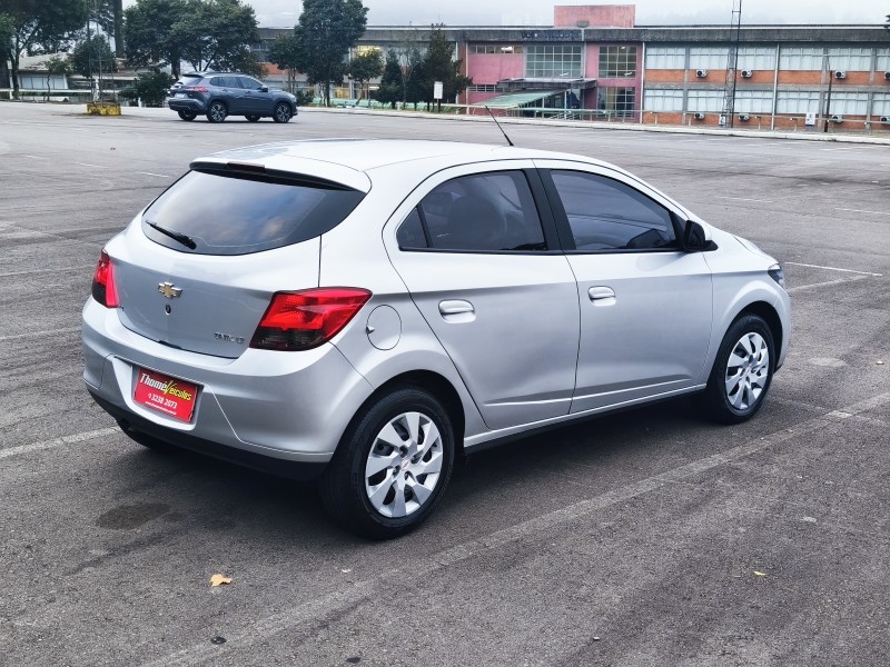 ONIX 1.4 MPFI LT 8V FLEX 4P MANUAL - 2015 - CAXIAS DO SUL