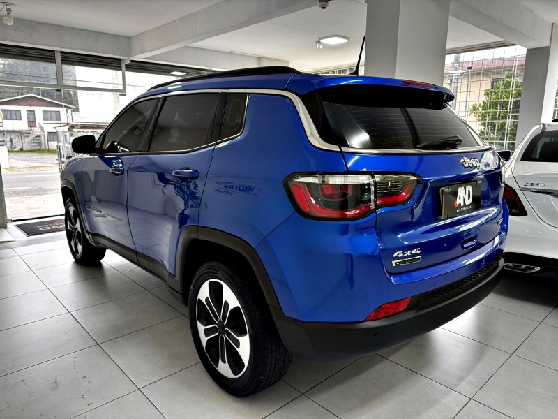 COMPASS 2.0 16V DIESEL LONGITUDE 4X4 AUTOMÁTICO - 2017 - CAXIAS DO SUL
