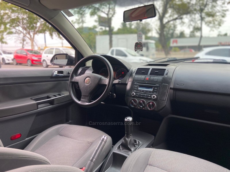 POLO 1.6 MI 8V TOTAL FLEX 4P MANUAL - 2010 - ESTâNCIA VELHA