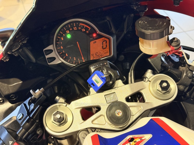 CBR 1000RR FIREBLADE - 2010 - CAXIAS DO SUL