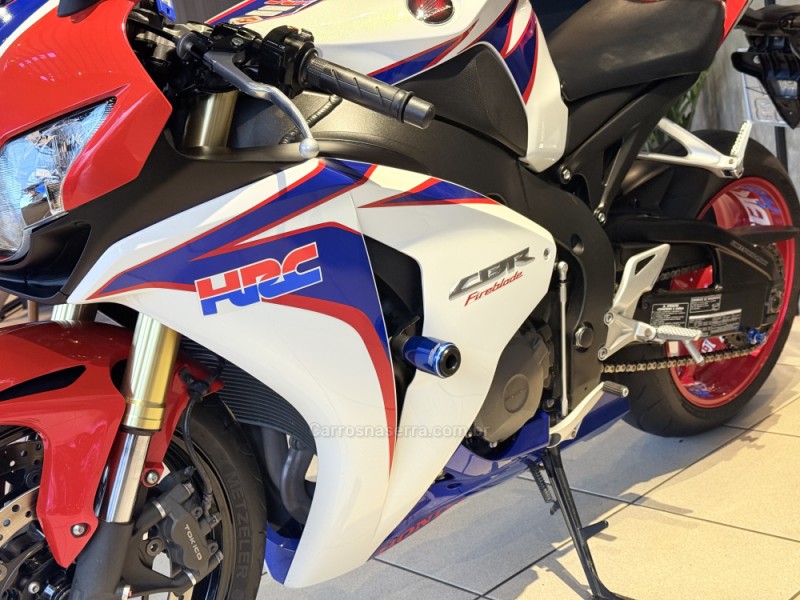 CBR 1000RR FIREBLADE - 2010 - CAXIAS DO SUL