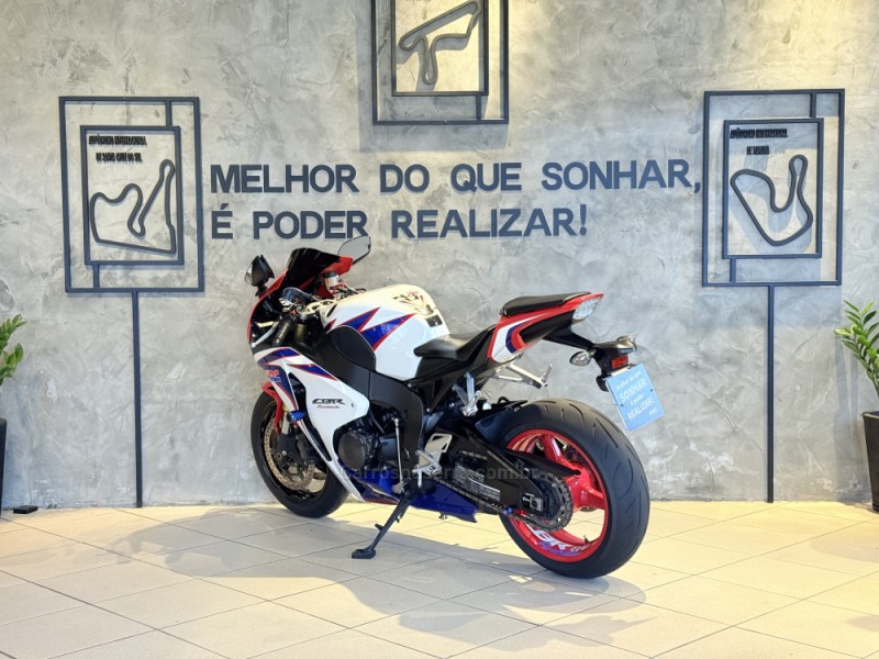 CBR 1000RR FIREBLADE - 2010 - CAXIAS DO SUL