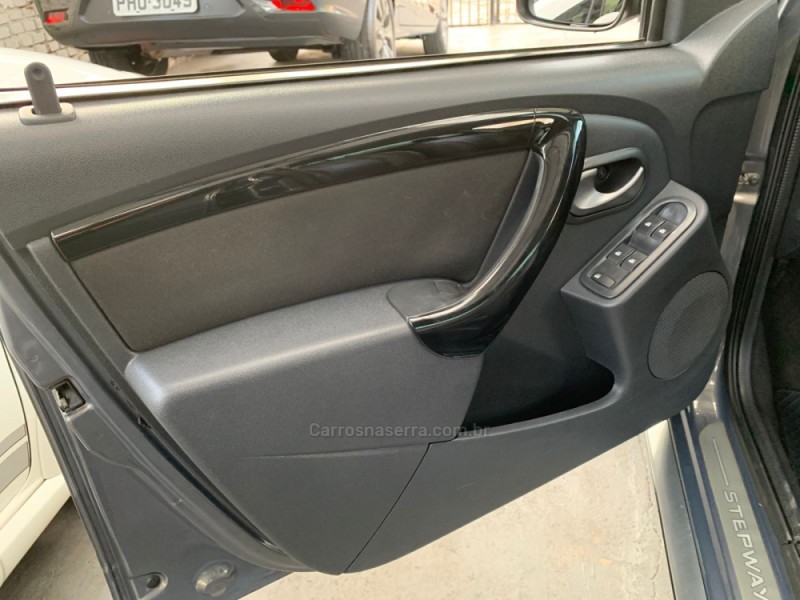 SANDERO 1.6 STEPWAY 16V FLEX 4P AUTOMÁTICO - 2013 - CAXIAS DO SUL
