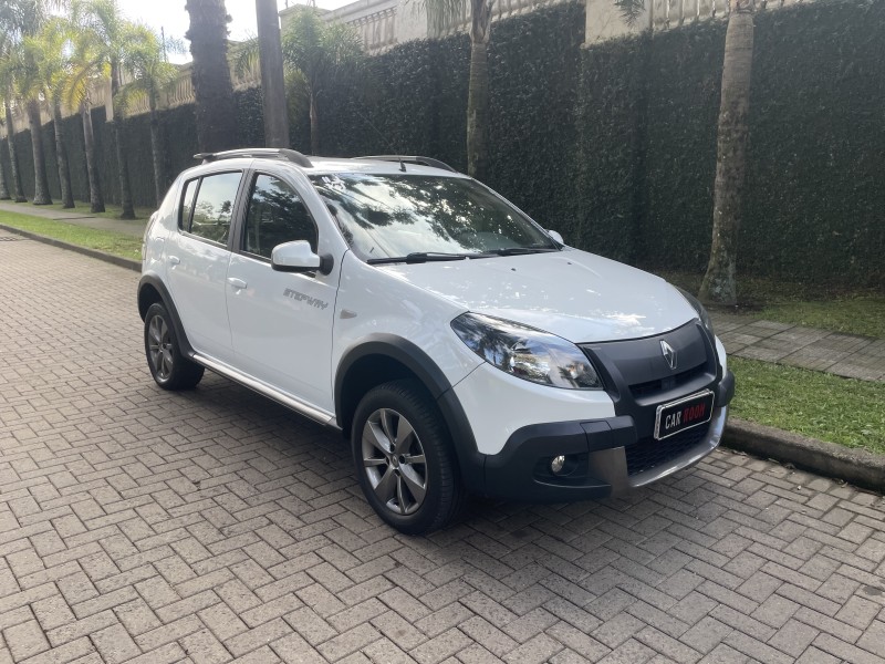 SANDERO 1.6 STEPWAY 8V FLEX 4P MANUAL - 2014 - CAXIAS DO SUL
