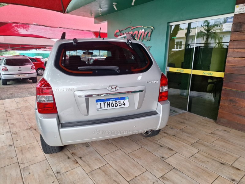 TUCSON 2.0 MPFI GLS 16V 143CV 2WD GASOLINA 4P AUTOMÁTICO - 2014 - DOIS IRMãOS