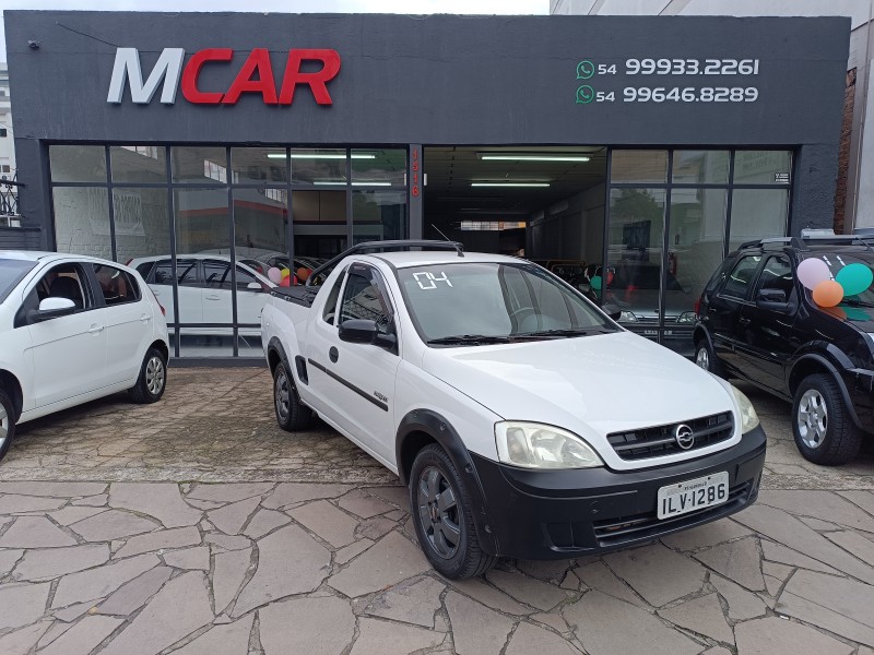 MONTANA 1.8 MPFI CONQUEST CS 8V FLEX 2P MANUAL - 2004 - FLORES DA CUNHA