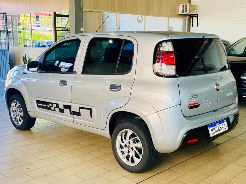 UNO 1.0 EVO ATTRACTIVE 8V FLEX 4P MANUAL - 2015 - CAXIAS DO SUL