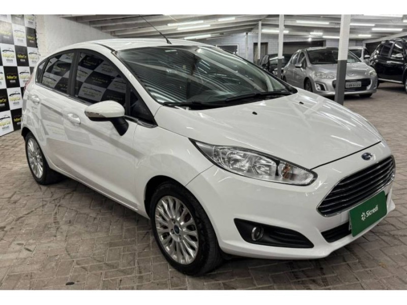 FIESTA 1.6 TITANIUM PLUS HATCH 16V FLEX 4P AUTOMÁTICO - 2014 - CAXIAS DO SUL