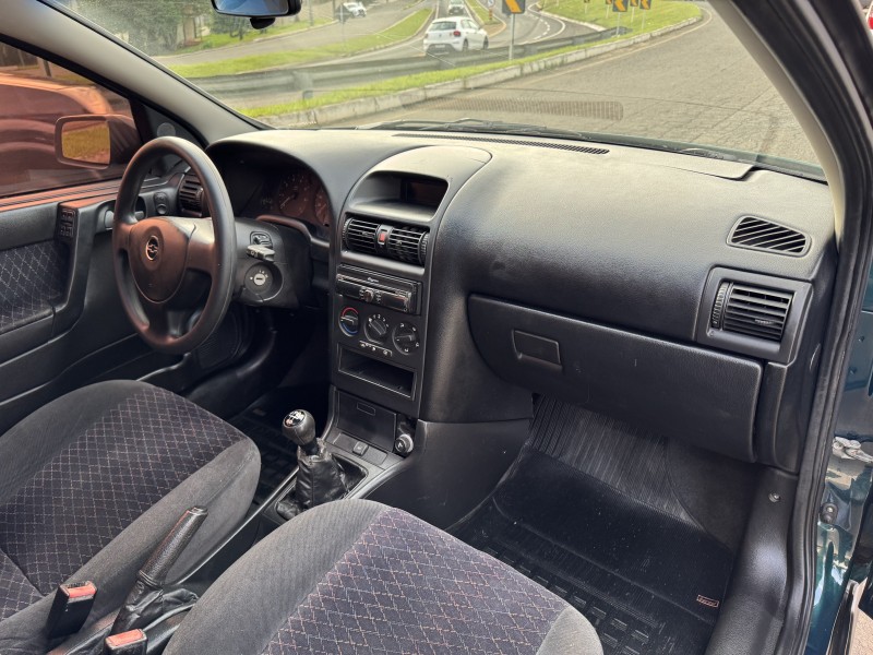ASTRA 2.0 MPFI 8V FLEX 4P MANUAL - 2000 - DOIS IRMãOS