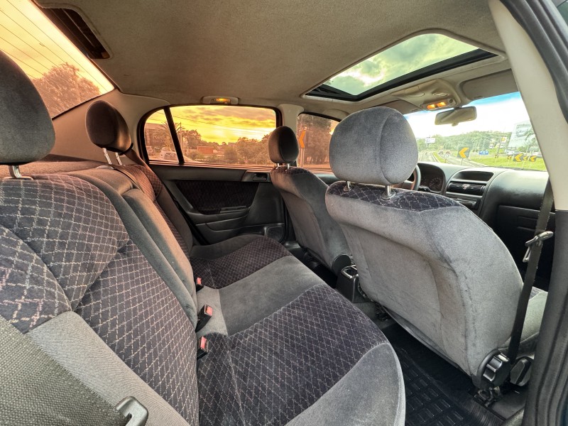 ASTRA 2.0 MPFI 8V FLEX 4P MANUAL - 2000 - DOIS IRMãOS
