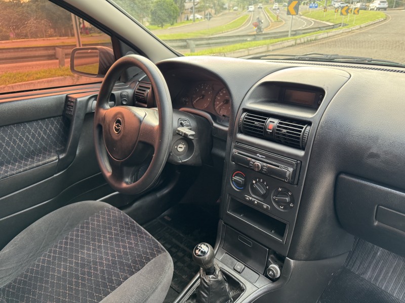 ASTRA 2.0 MPFI 8V FLEX 4P MANUAL - 2000 - DOIS IRMãOS