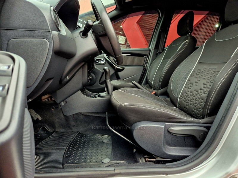 DUSTER OROCH 1.6 16V FLEX DYNAMIQUE 4P MANUAL - 2016 - FARROUPILHA
