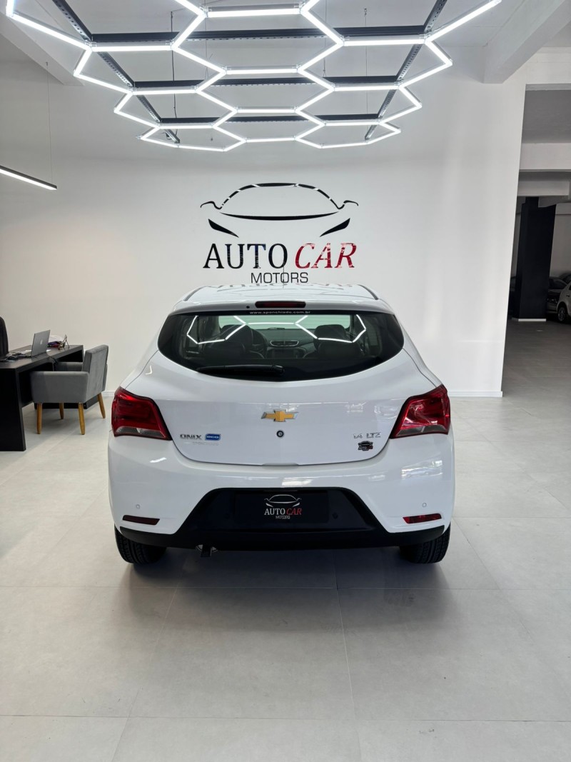 ONIX 1.4 MPFI LTZ 8V FLEX 4P MANUAL - 2018 - CAXIAS DO SUL