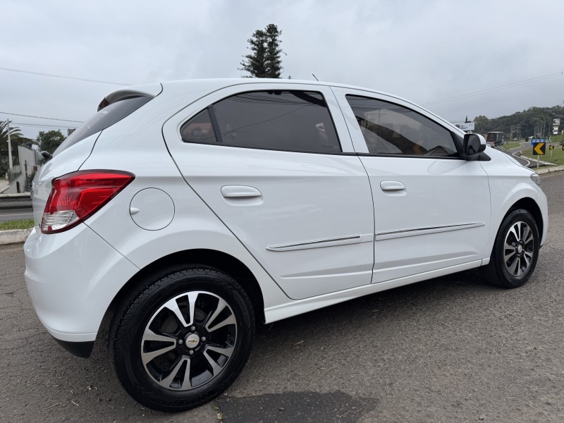 ONIX 1.0 LT 12V FLEX 4P MANUAL - 2013 - DOIS IRMãOS