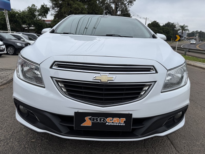 ONIX 1.0 LT 12V FLEX 4P MANUAL - 2013 - DOIS IRMãOS