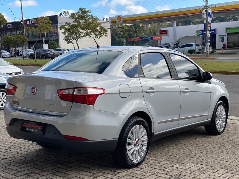 GRAND SIENA 1.6 MPI ESSENCE 16V FLEX 4P MANUAL - 2015 - CAXIAS DO SUL