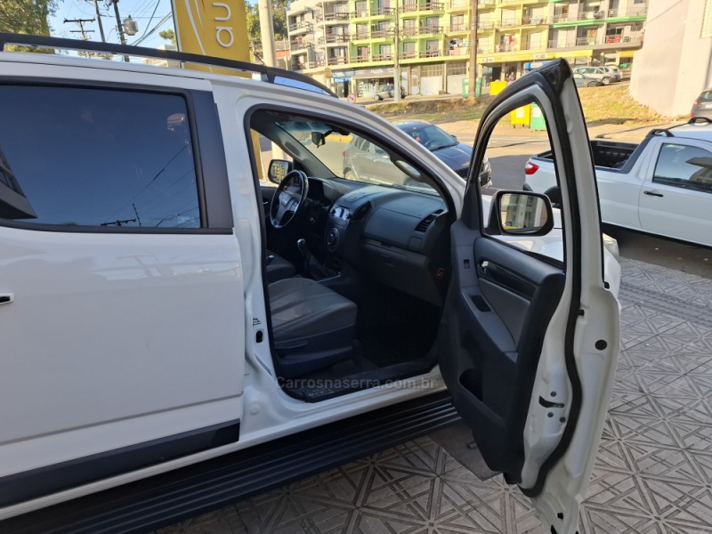 S10 2.4 LTZ 4X2 CD 8V FLEX 4P MANUAL - 2013 - CAXIAS DO SUL