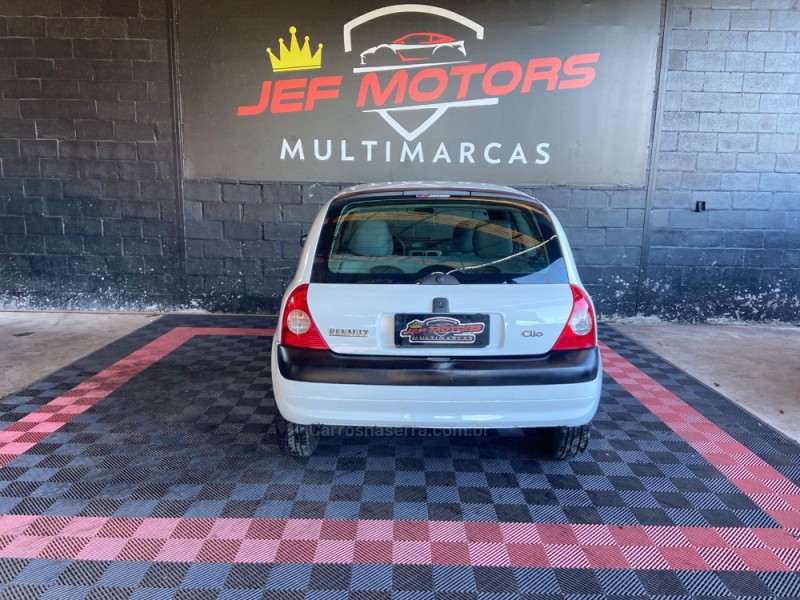 CLIO 1.0 AUTHENTIQUE 16V FLEX 2P MANUAL - 2004 - CAXIAS DO SUL
