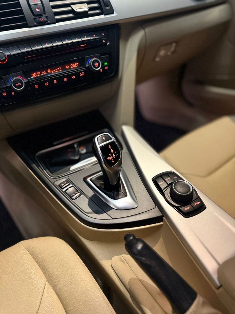 320I 2.0 SPORT 16V TURBO ACTIVE FLEX 4P AUTOMÁTICO - 2015 - CAXIAS DO SUL