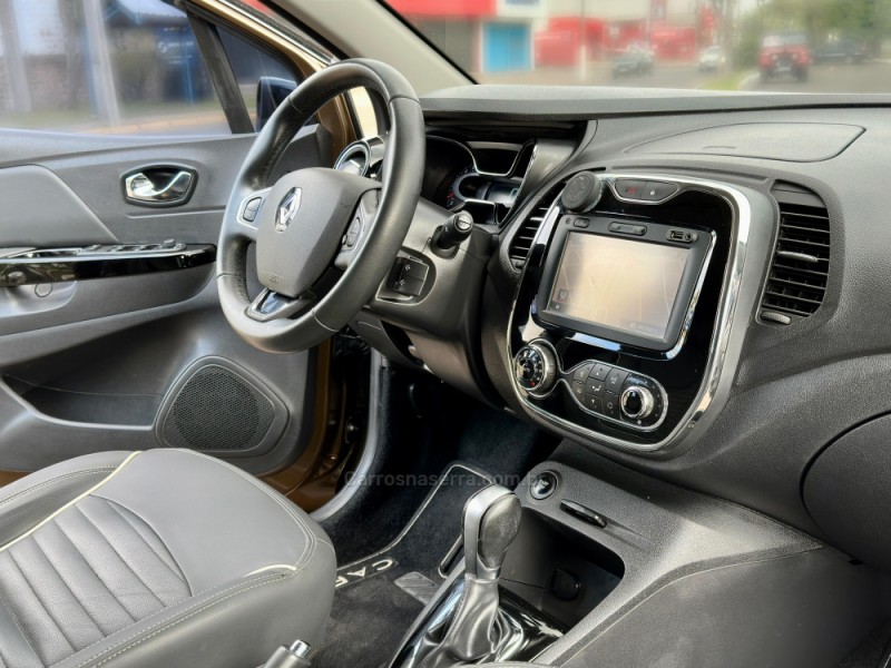 CAPTUR 2.0 16V FLEX INTENSE AUTOMÁTICO - 2018 - NOVO HAMBURGO