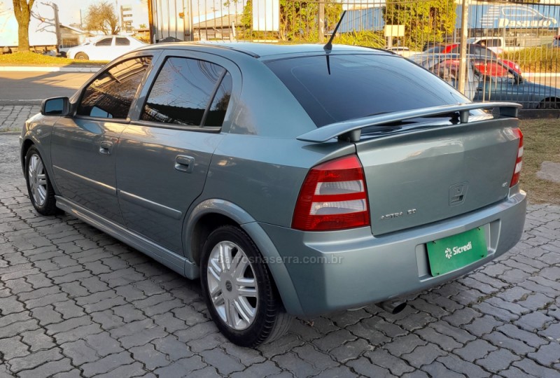 ASTRA 2.0 MPFI CD 8V GASOLINA 4P MANUAL - 2003 - CAXIAS DO SUL