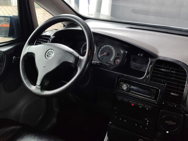 ZAFIRA 2.0 MPFI COMFORT 8V FLEX 4P MANUAL - 2012 - CAXIAS DO SUL