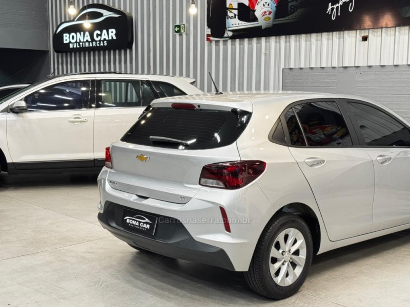 ONIX 1.0 LT 12V FLEX 4P MANUAL - 2021 - CAXIAS DO SUL