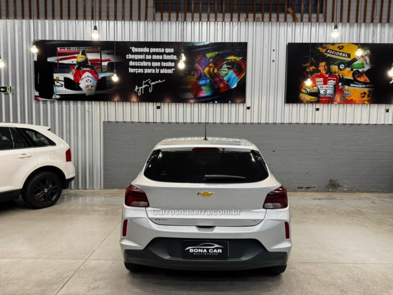 ONIX 1.0 LT 12V FLEX 4P MANUAL - 2021 - CAXIAS DO SUL