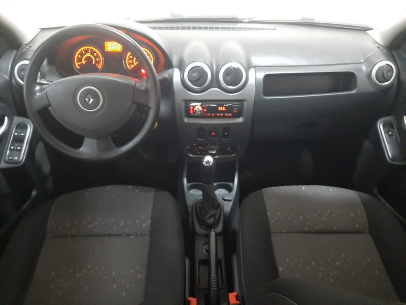 LOGAN 1.6 EXPRESSION 8V FLEX 4P MANUAL - 2011 - CAXIAS DO SUL