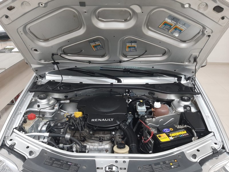 LOGAN 1.6 EXPRESSION 8V FLEX 4P MANUAL - 2011 - CAXIAS DO SUL
